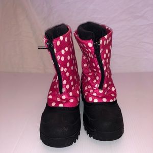 Pink with white polka dots snow boots